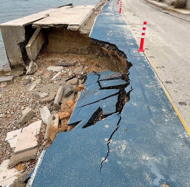 Κυκλοφοριακές ρυθμίσεις στην Βαρέα μετά την καθίζηση του οδοστρώματος