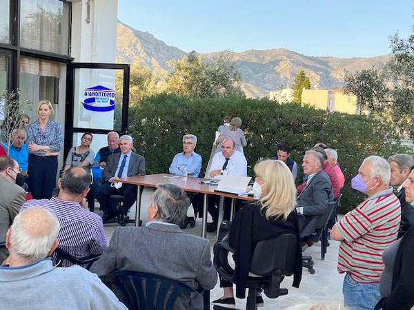 Σε σύσκεψη για τα προβλήματα της Κινέττας ο Θανάσης Μπούρας