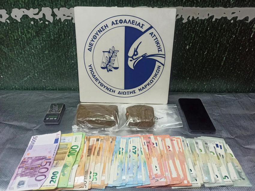 Συλλήψεις για διακίνηση ηρωίνης εντός οικίας στα Άνω Λιόσια