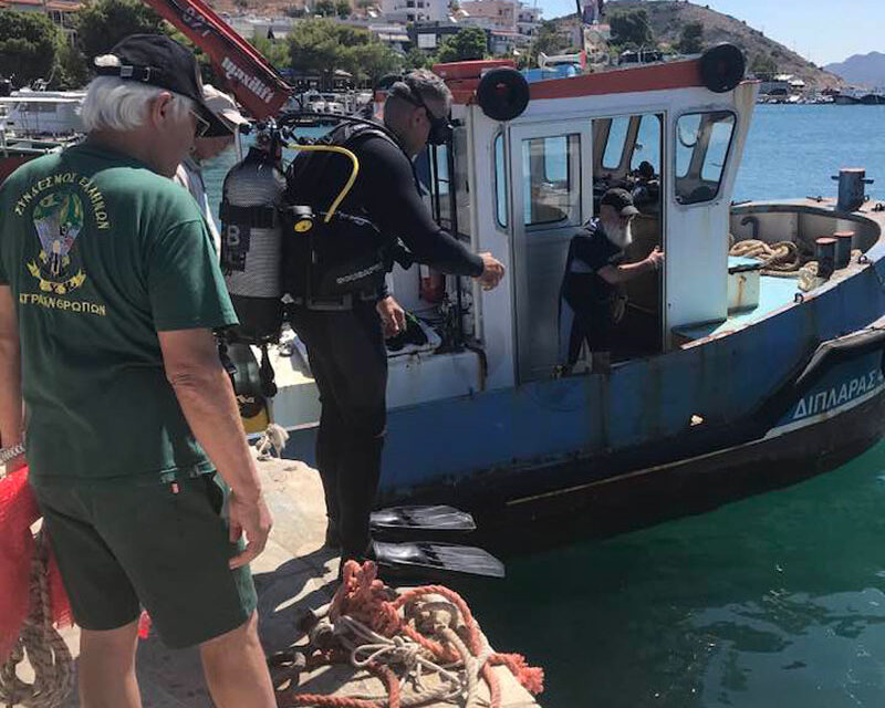 Καθαρισμός του βυθού του λιμένα Πάχης από την Κοινότητα Μεγάρων και εθελοντική συμμετοχή του Συνδέσμου Ελλήνων Βατραχανθρώπων
