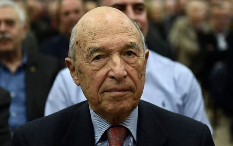 Ο Σπύρος Κέντρος γράφει για τον Κώστα Σημίτη