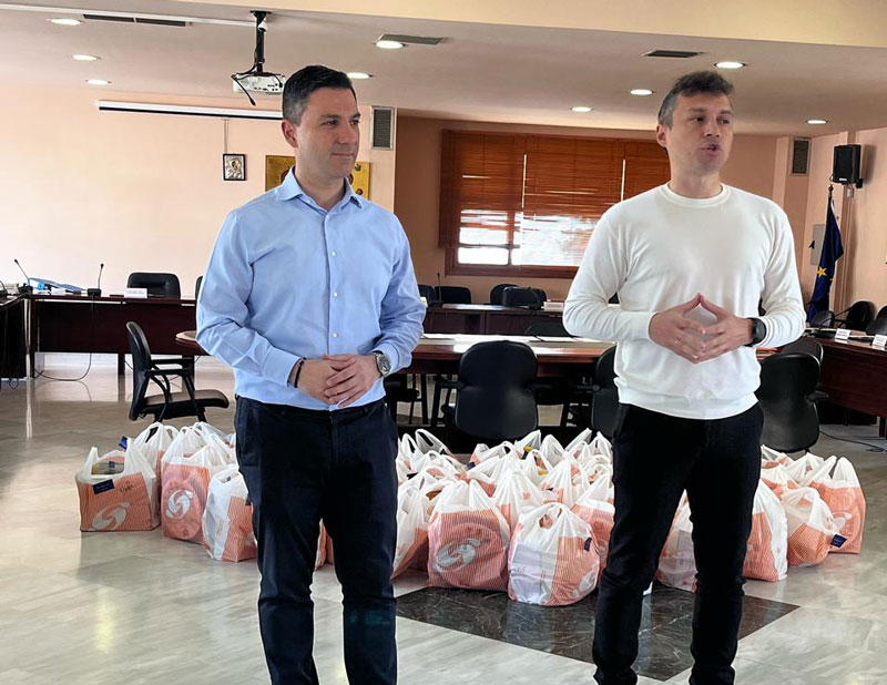 Δράση προσφοράς από τον Σταμάτη Πουλή