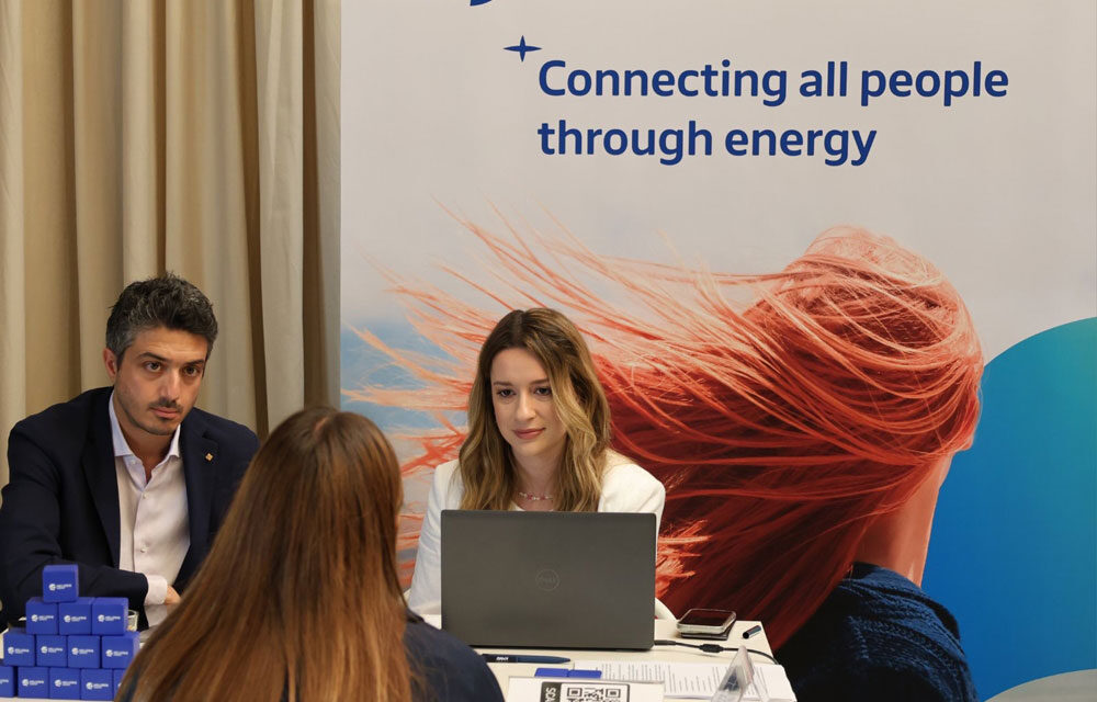 Η HELLENiQ ENERGY εδραιώνει τη θέση της ως εργοδότης επιλογής