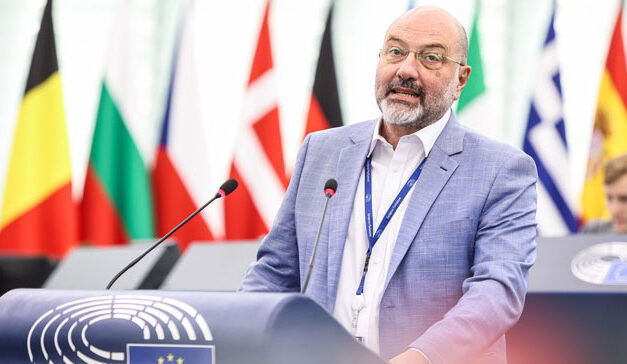 Σ. Αρναούτογλου προς Κομισιόν: «Η Κυβέρνηση αφήνει 20.000 ελαιοπαραγωγούς στην αναμονή – Άμεση αποπληρωμή των προγραμμάτων ΟΕΦ»