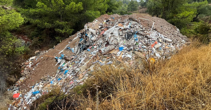 Υπόθεση παράνομης απόθεσης μπαζών στη Δικαιοσύνη – Μηδενική ανοχή σε ενέργειες που θέτουν σε κίνδυνο περιβάλλον και πολίτες