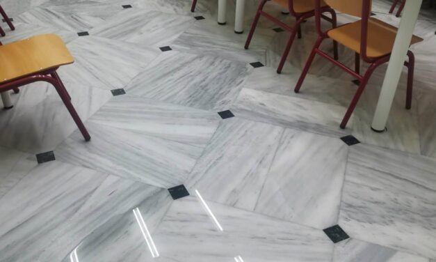 1ο Δημοτικό Σχολείο Μεγάρων: Η έντονη βροχόπτωση αποκάλυψε χρόνιο πρόβλημα στη στέγη
