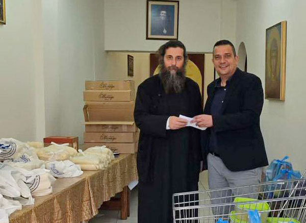 Στήριξη στο συσσίτιο της Αγίας Παρασκευής από τον Σπύρο Κορώση ενόψει Πάσχα